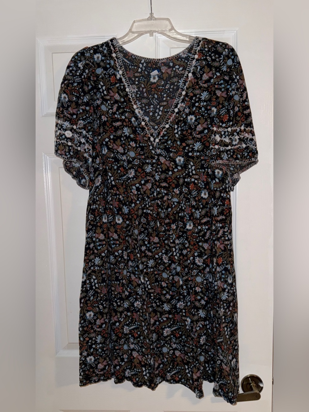 Old Navy Black Floral V‑Neck Midi Dress